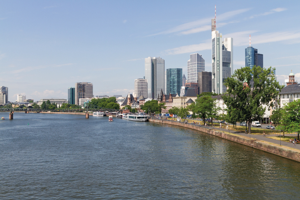 Die Frankfurter Skyline und der eiserne Steg Die Frankfurter Skyline und der eiserne Steg