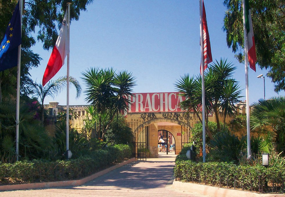 Kampus Sprachcaffe na Malcie, St Julian's - widok z zewnątrz