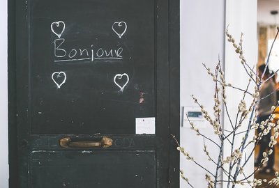 Bonjour francais: Französisch lernen kostenlos geht im Internet am besten.